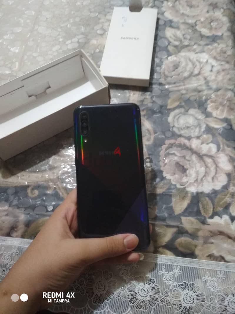 Samsung A30 7