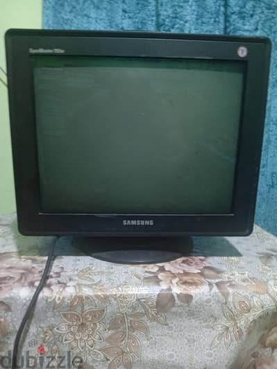 شاشتين كومبيوتر