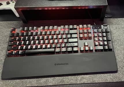 steelseries apex 5 HYBRID MECHANICAL GAMING KEYBOARD