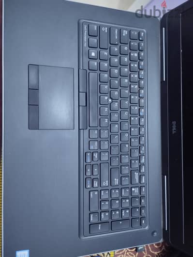 Dell 7710  I7 جيل السابع  كارت شاشه 4 جيجا  رامات 32  شاشه 17 fhd  مسا