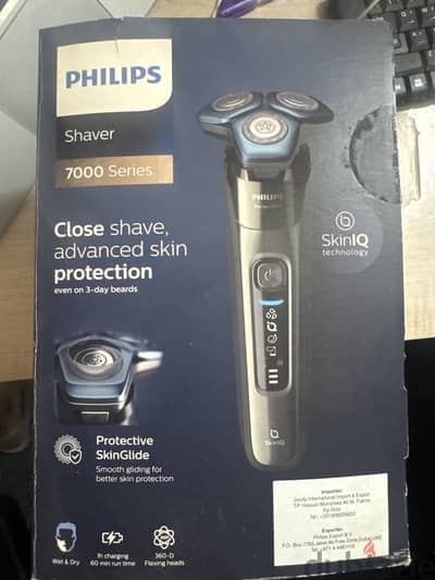 Philips Series 7000 Electric Shaver Wet & Dry Dark Chrome - S7788-55