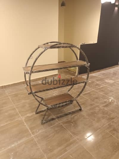 رف حديد وخشب