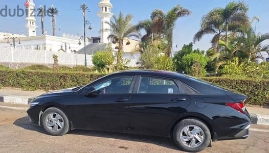 Hyundai Elantra 2024