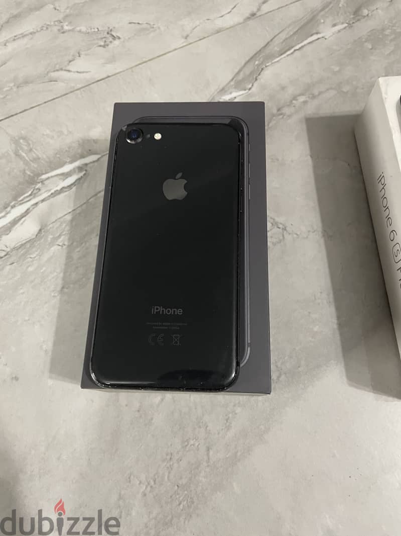 Apple - iPhone 8 2
