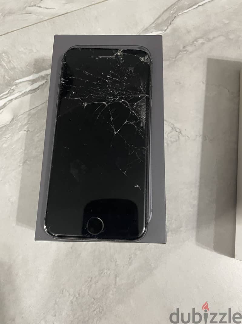 Apple - iPhone 8 3
