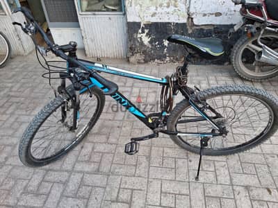 عجلة ترينكس M219v كوتشات بلادها الامونيوم ايطالي خفيفه  مقاس 29