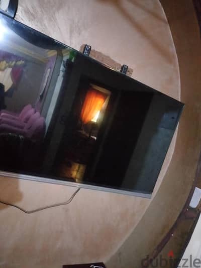 غساله بحاله جيده  للبيع فيها مشكله بتسرب مايه
