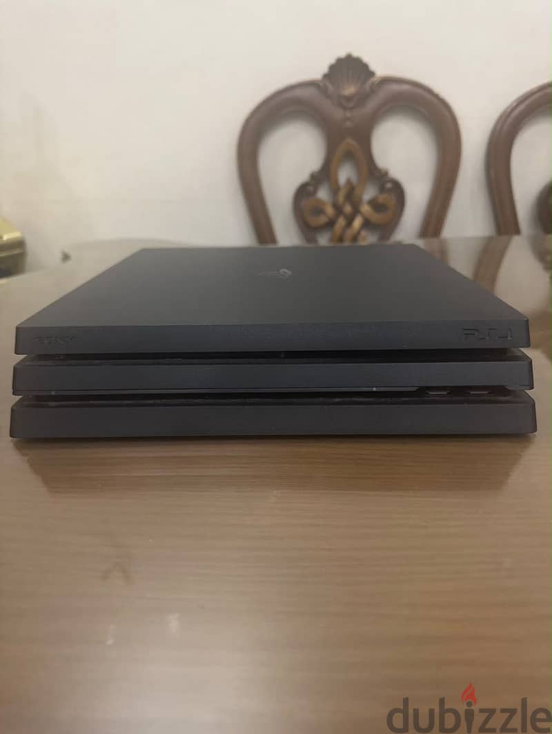 PS4 pro 3