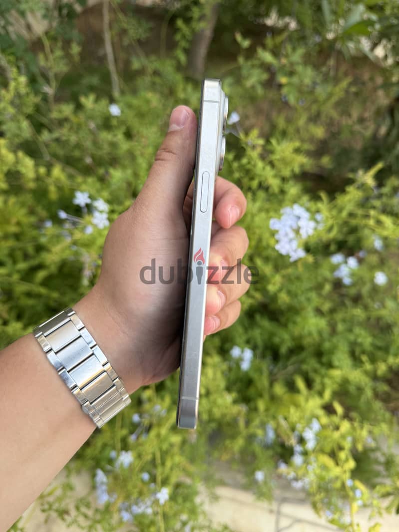 Apple - iPhone 15 Pro Max 4