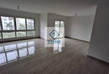 للايجار قانون بسعر لقطه 4نوم 3حمام مساحه 200 فى البى11 فيو جاردنmm