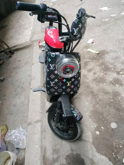 سكوتر كواي بي كهربا keyway Bee 450wat