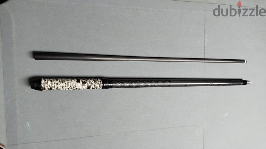 Dragon carbon cue ( ORIGINAL) 1