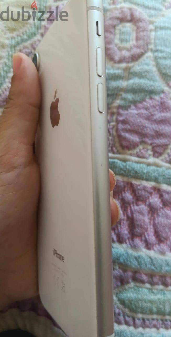 Apple - iPhone XR 3