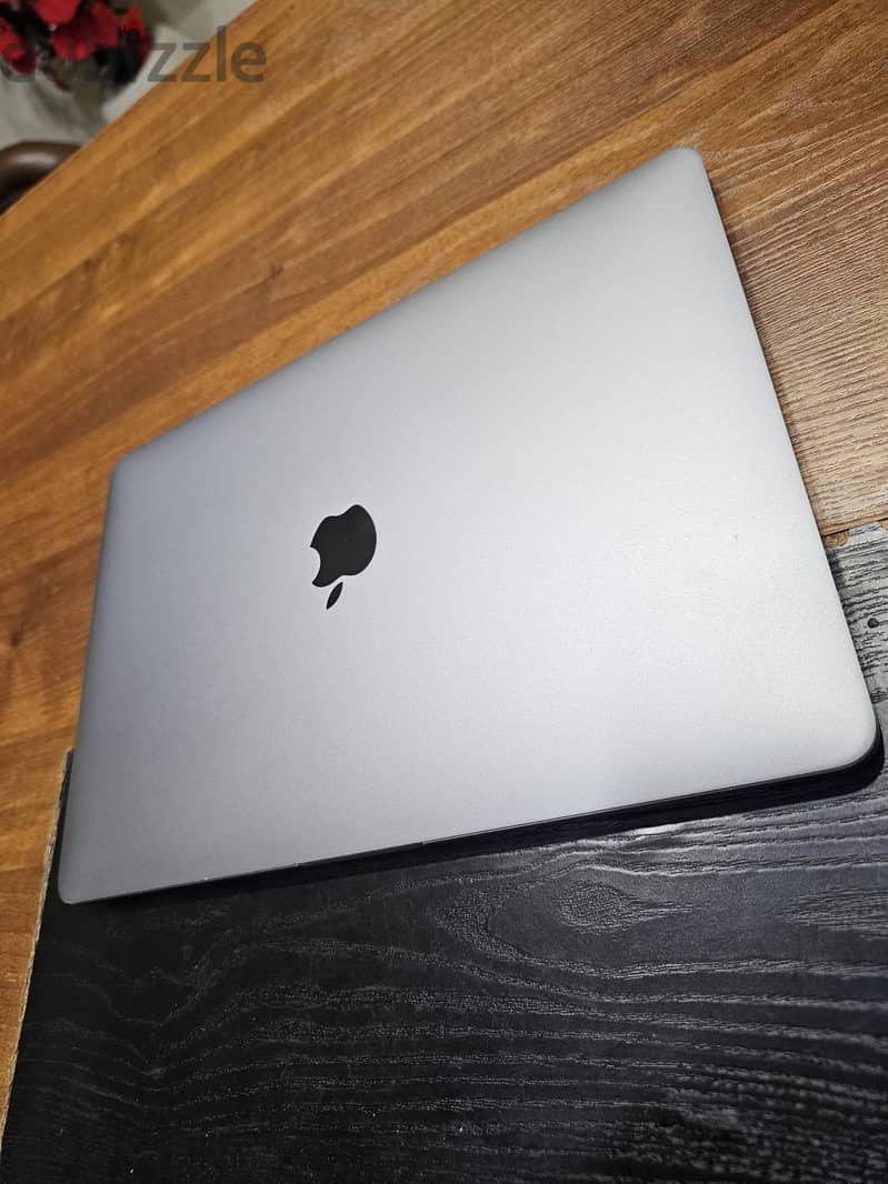 عرض ماك بوك macbook Pro 2017 Ram 8 ssd 256 13 inch 2