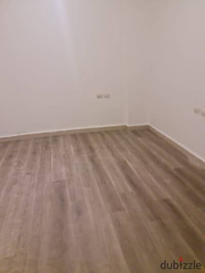 Apartment for rent in Sheikh Zayed, The Address Compound, Ground floor, excellent price very very