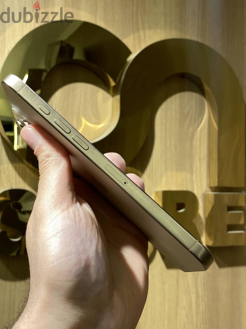 Apple - iPhone 16 Pro Max 3