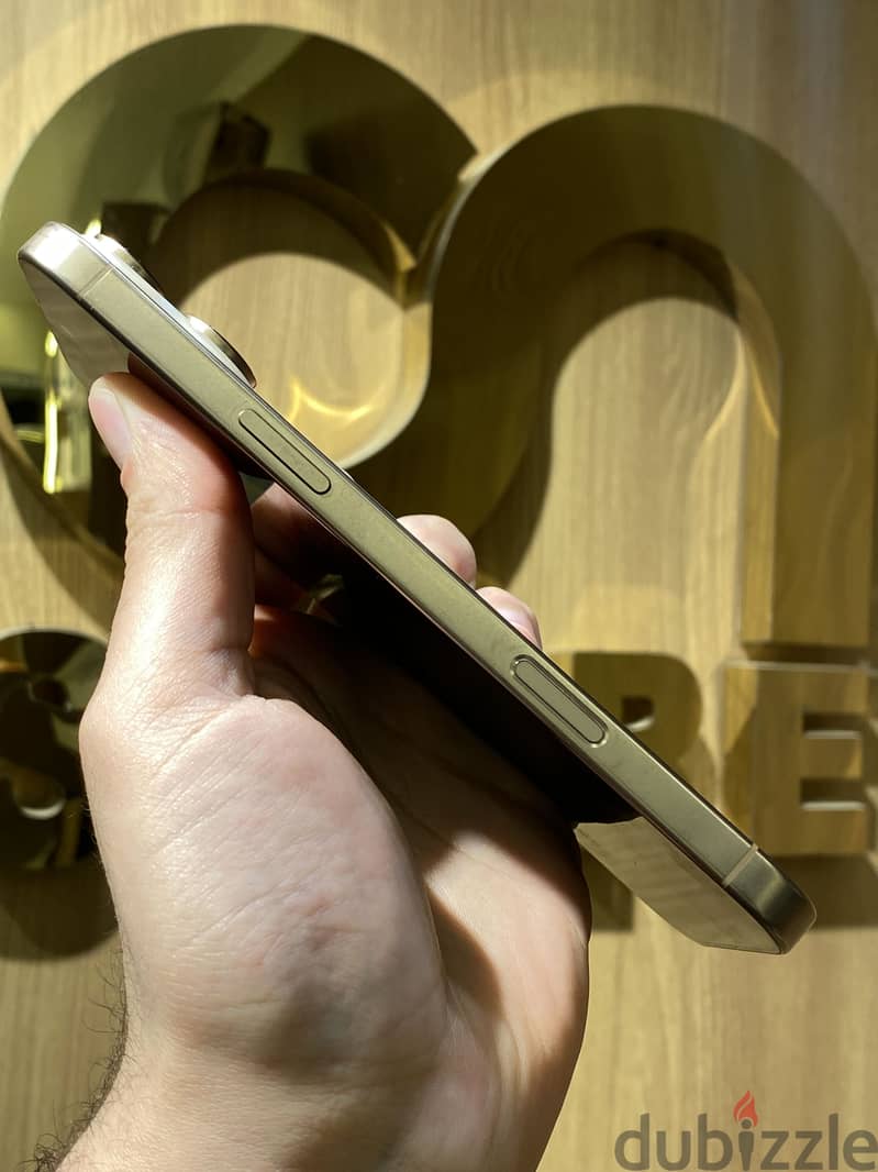 Apple - iPhone 16 Pro Max 4