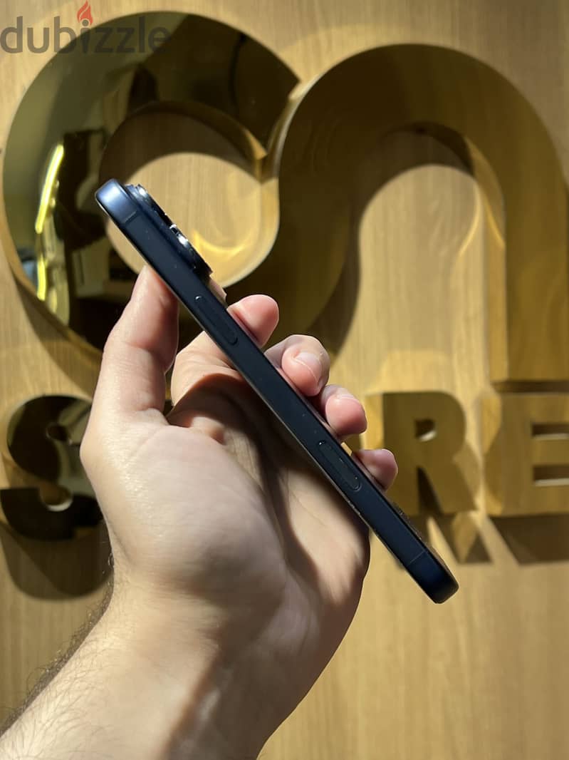 Apple - iPhone 17 Pro Max 4