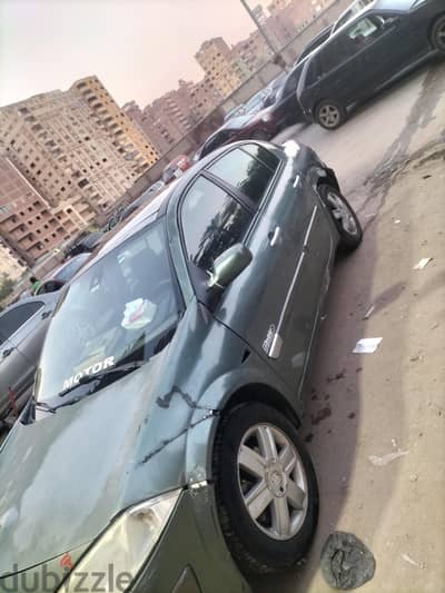 رينو ميجان 2005