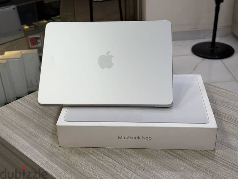 MacBook Neo 13 inch Used 2