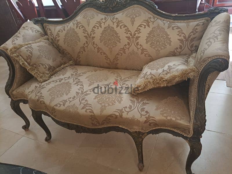 antique sofa 1