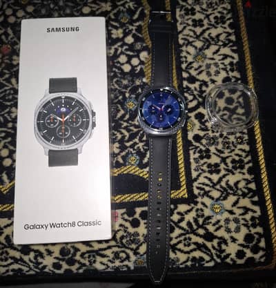Samsung Galaxy watch 8 classic كسر زيرو بالضمان والفاتورة والعلبه والا