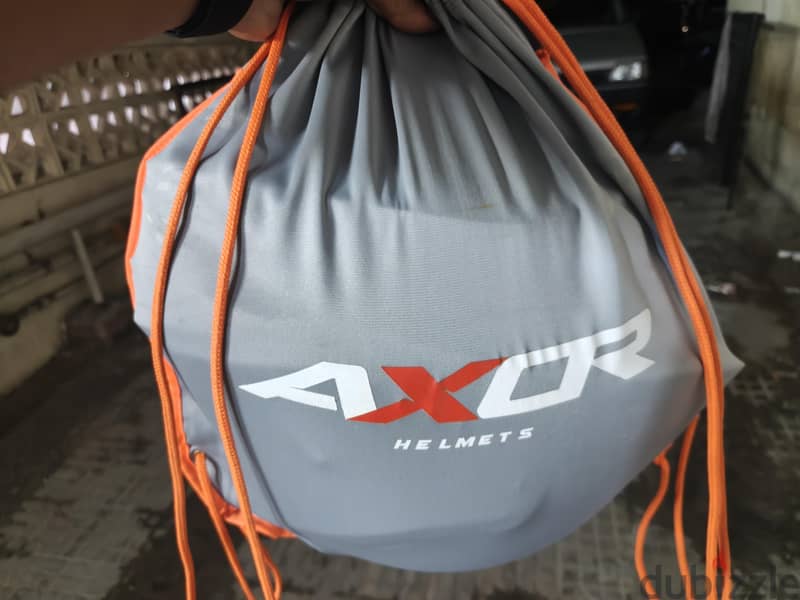Axor helmet size M (like new) 6