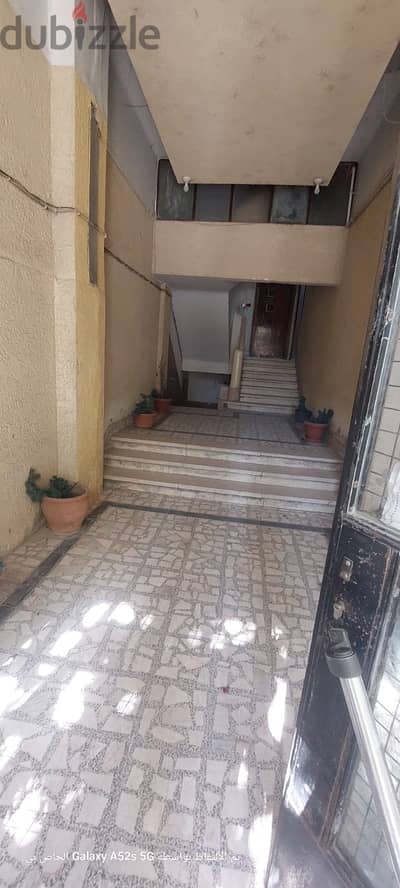 شقة بالمعادي القديمة
