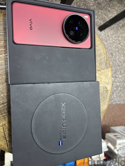 Vivo X200 Ultra 5G dual sim 512/16G Red كالجديد
