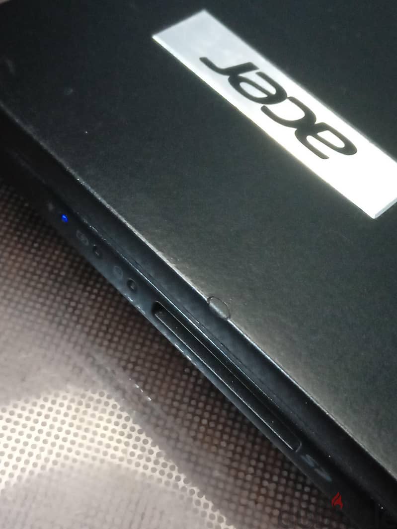Acer Travelmate TMP645-MG 2