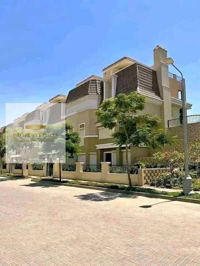 At the lowest price in the market, a villa for sale ((delivery soon)), with an area of 206 meters in Sarai directly on the Suez Road, surrounded by a wall with Madinaty.