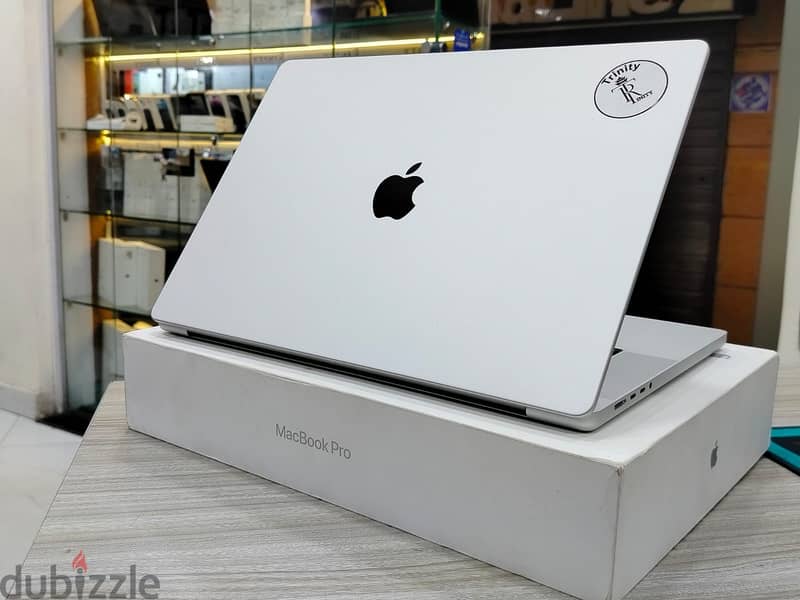 MacBook m4 pro 16 inch 512GB Used 3