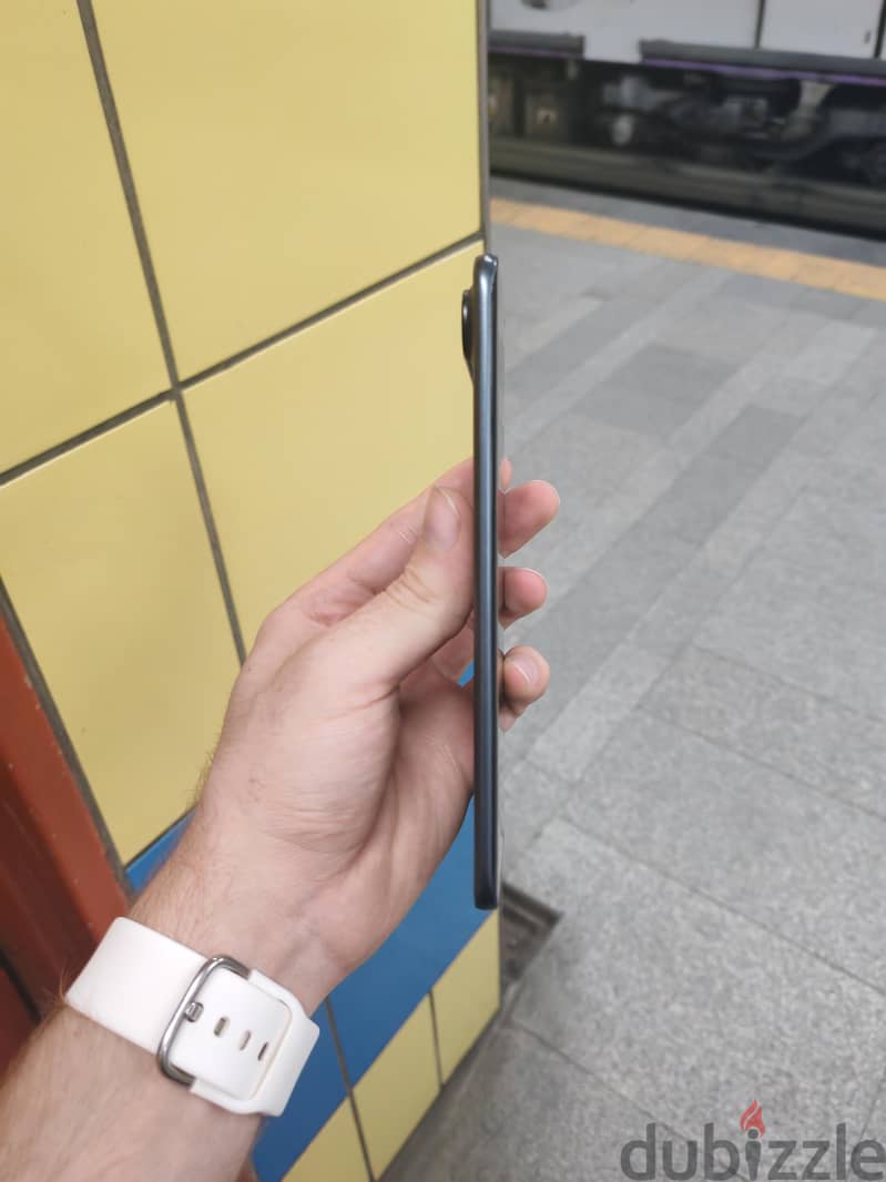 Tecno spark slim 2