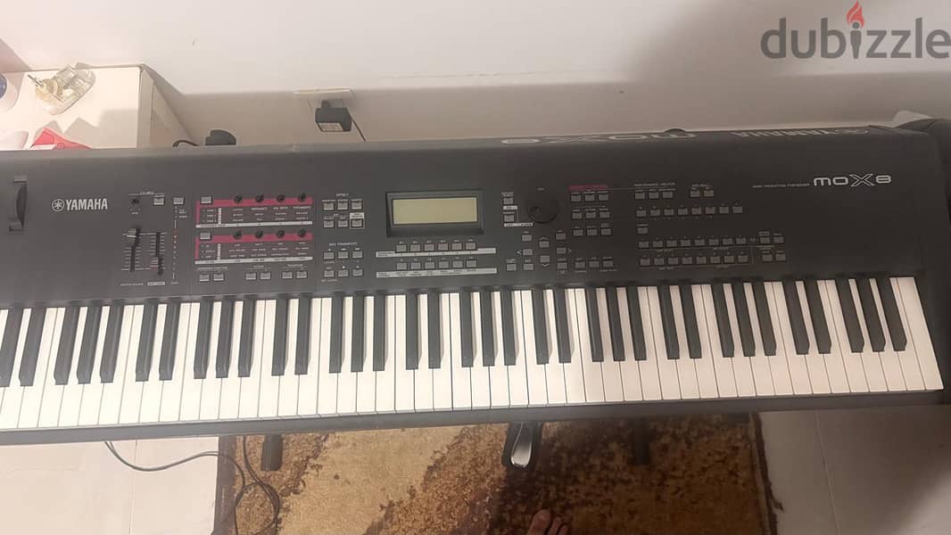 YAMAHA  MOX8 4