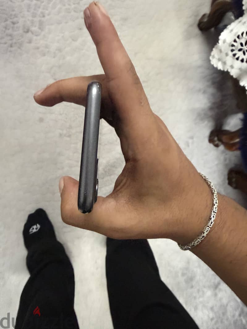 Apple - iPhone 11 2