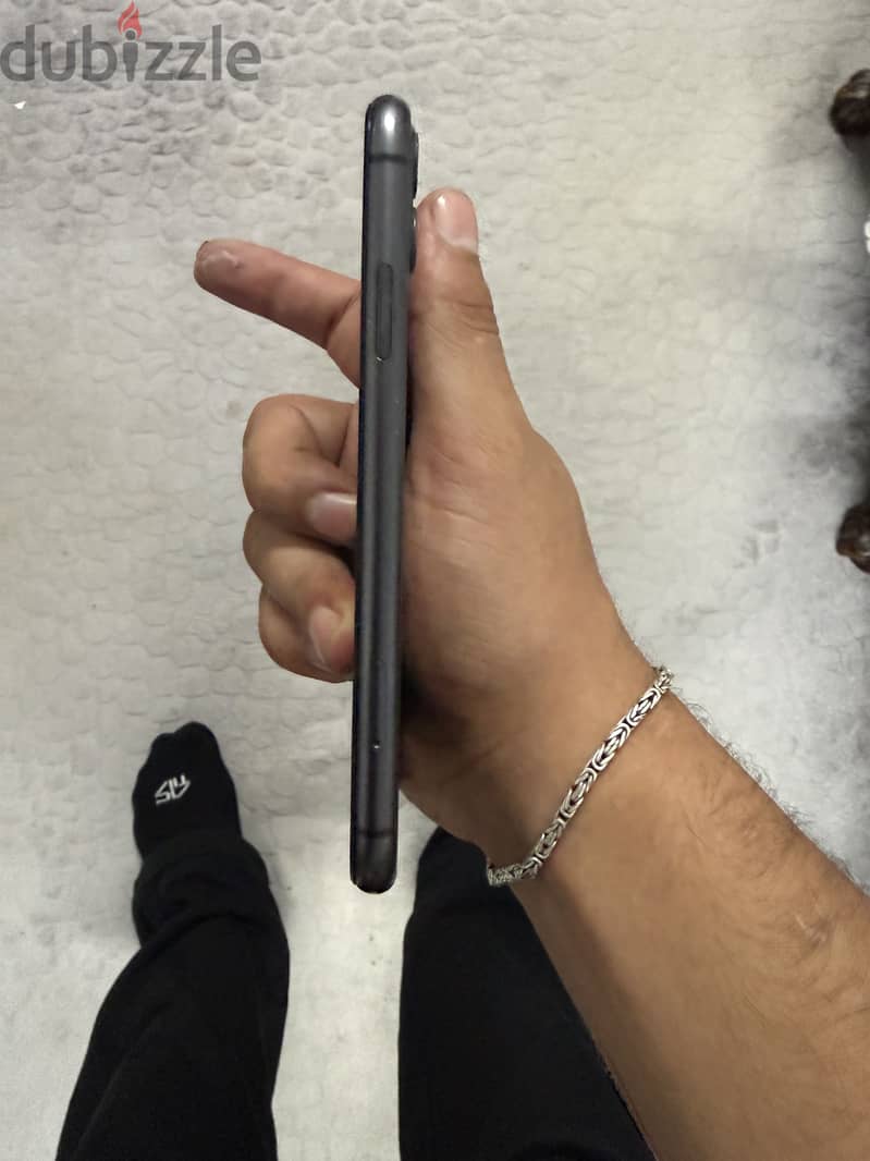 Apple - iPhone 11 6