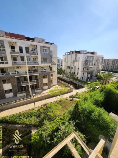 للايجار 210 متر الدور الثالث بالمطبخ اول سكن