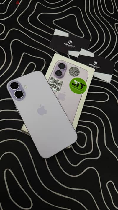 Iphone 17 ضمان محلي حاله زي الجديد