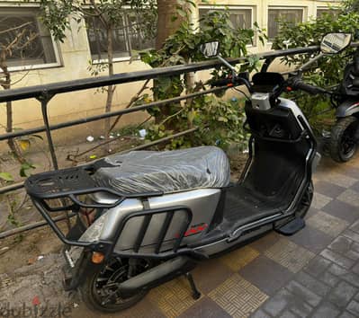 Scoter Keeway Nexon 2000 W