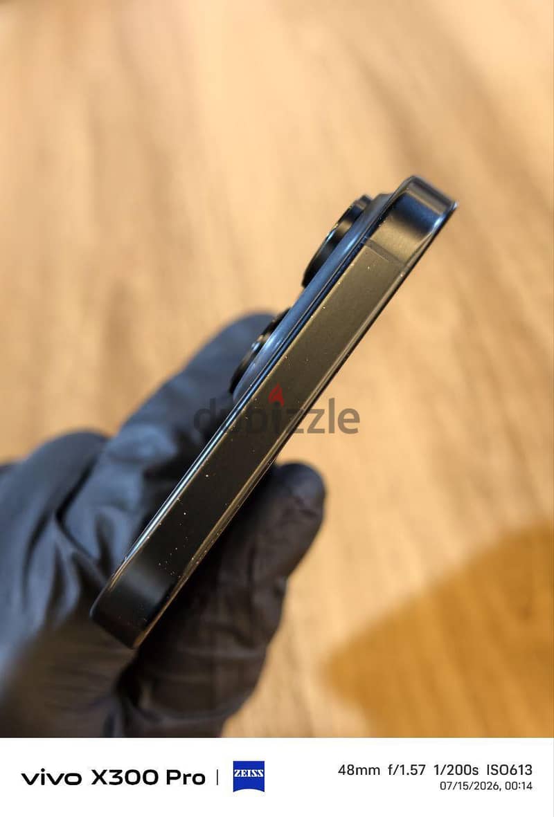 iPhone 16 Pro Max 4