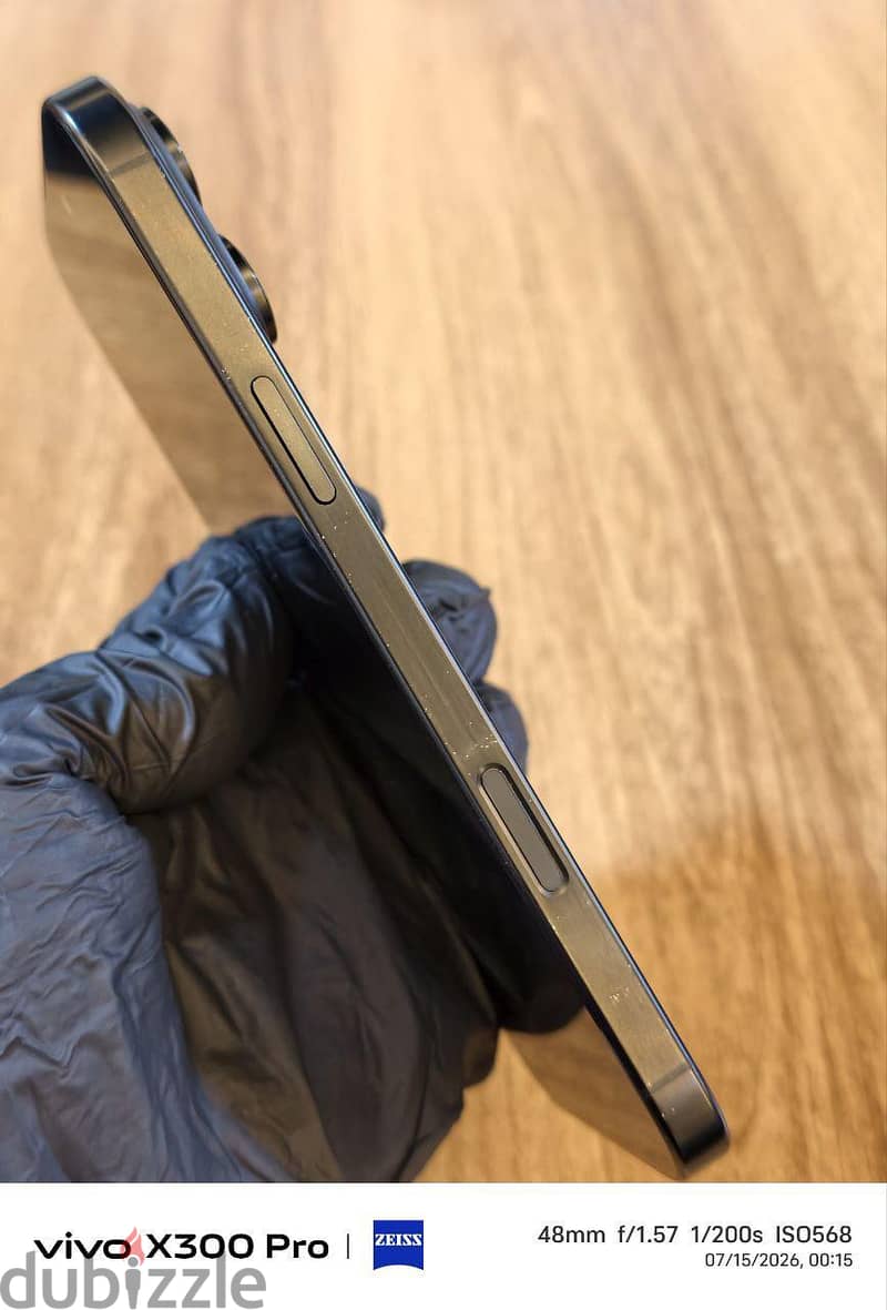 iPhone 16 Pro Max 5