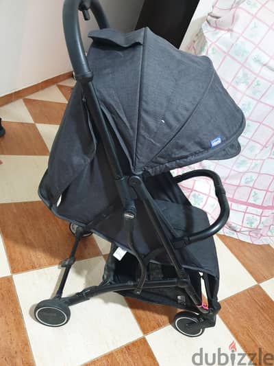 عربة اطفال ماركة chicco
