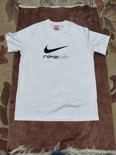t shirt Nike size L