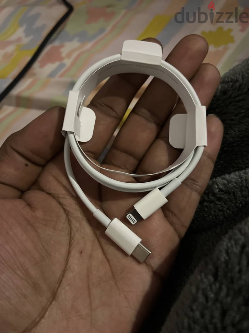 Original iphone charging cable for sell 1