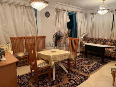 شاطئ النخيل عالمفتاح تشطيب فاخر بالاجهزة و العفش و مرخصة بالجهاز