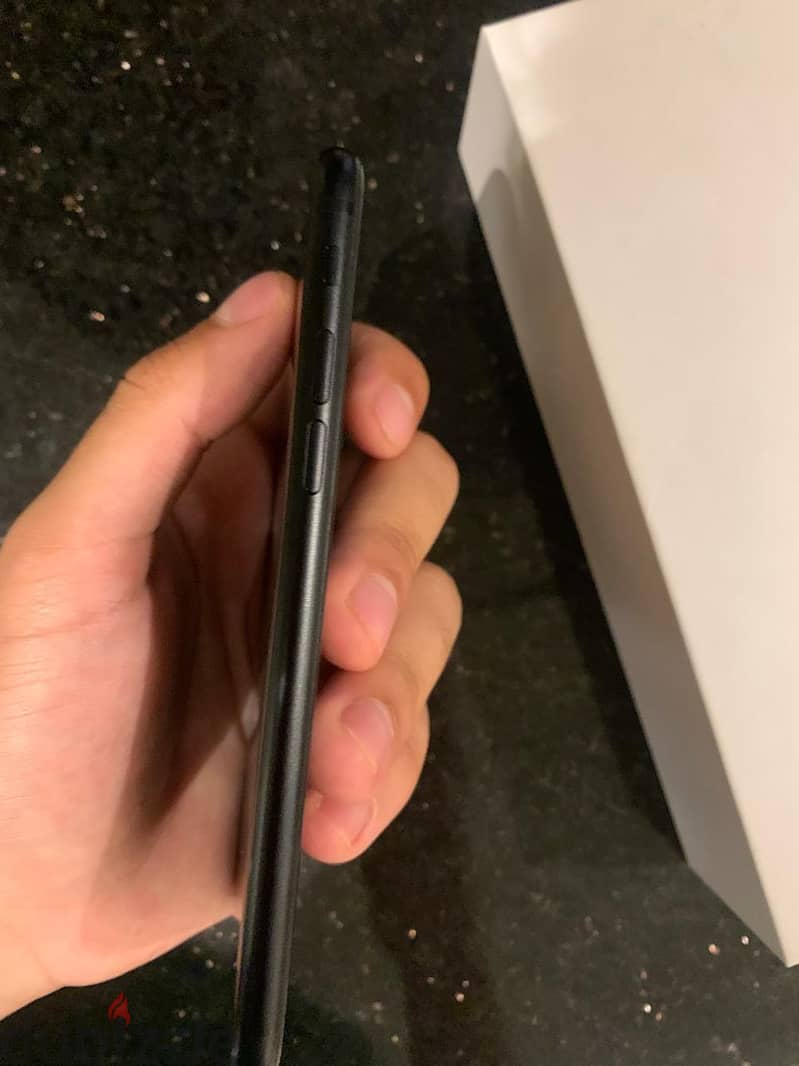 Apple - iPhone SE 1