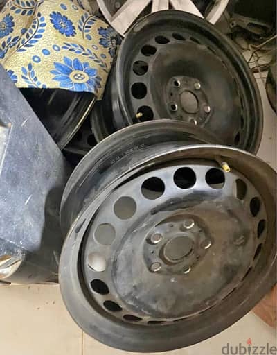 جنوط مقاس ١٧