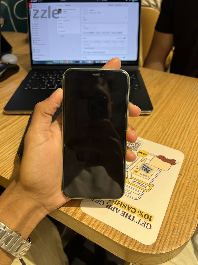 Apple - iPhone 11 4