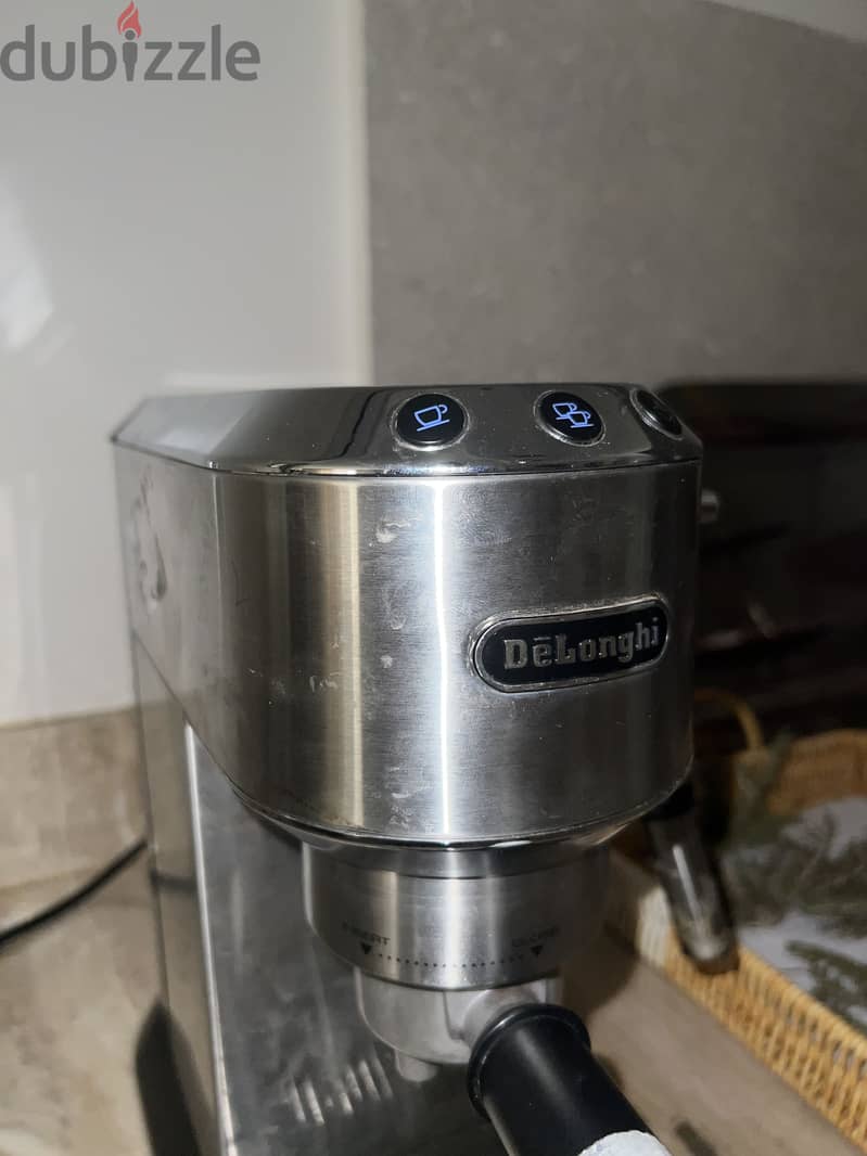 Delonghi Coffee Machine 1