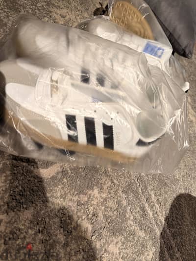 Adidas shoes for sale  وارد الخارج للبيع اعلي جوده